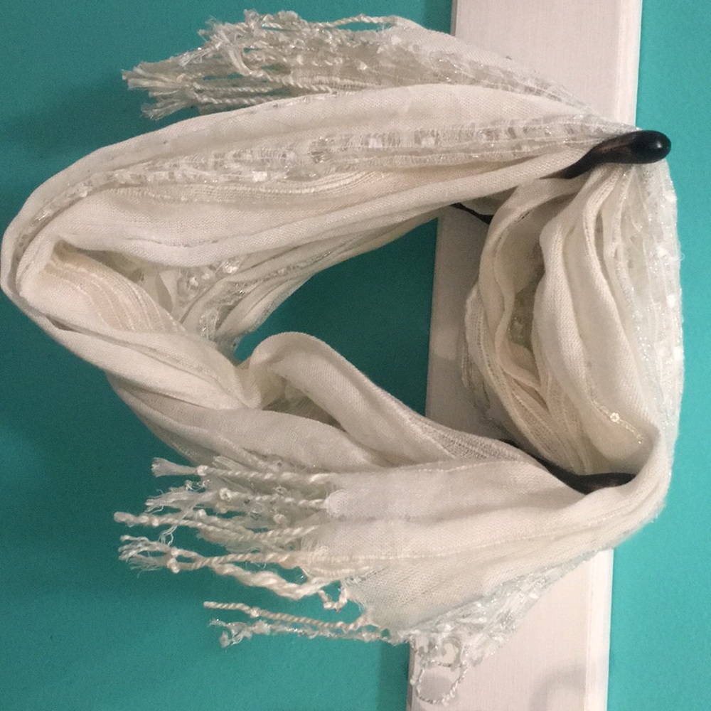 white thin scarf